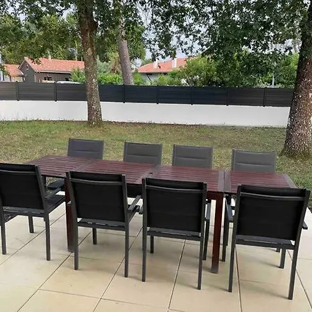 Maison Au Calme Avec Piscine Holiday home Andernos-les-Bains