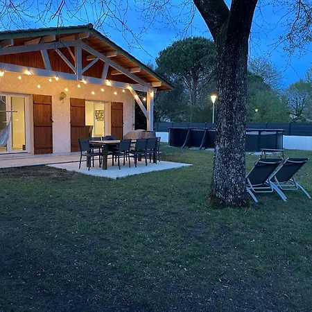 Maison Au Calme Avec Piscine Holiday home